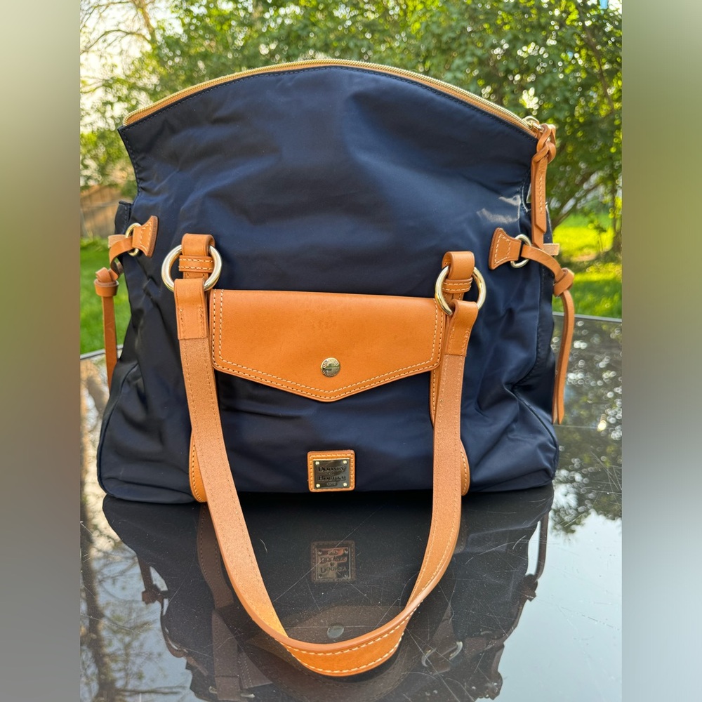 Dooney & Bourke smith tote nylon navy